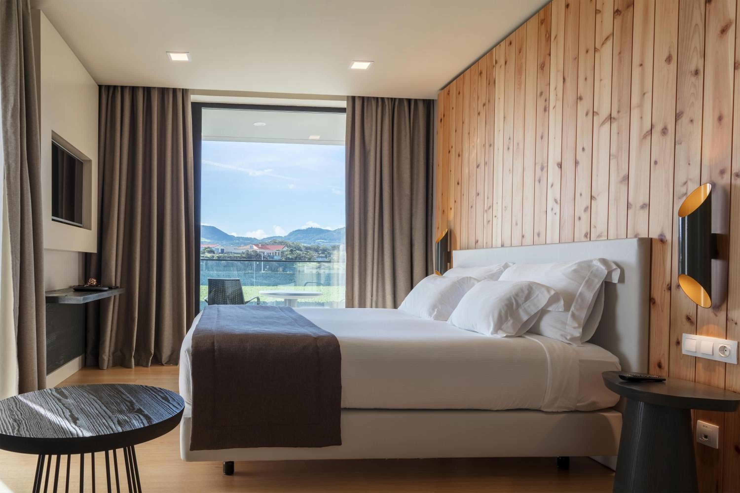 Mountain, Suite