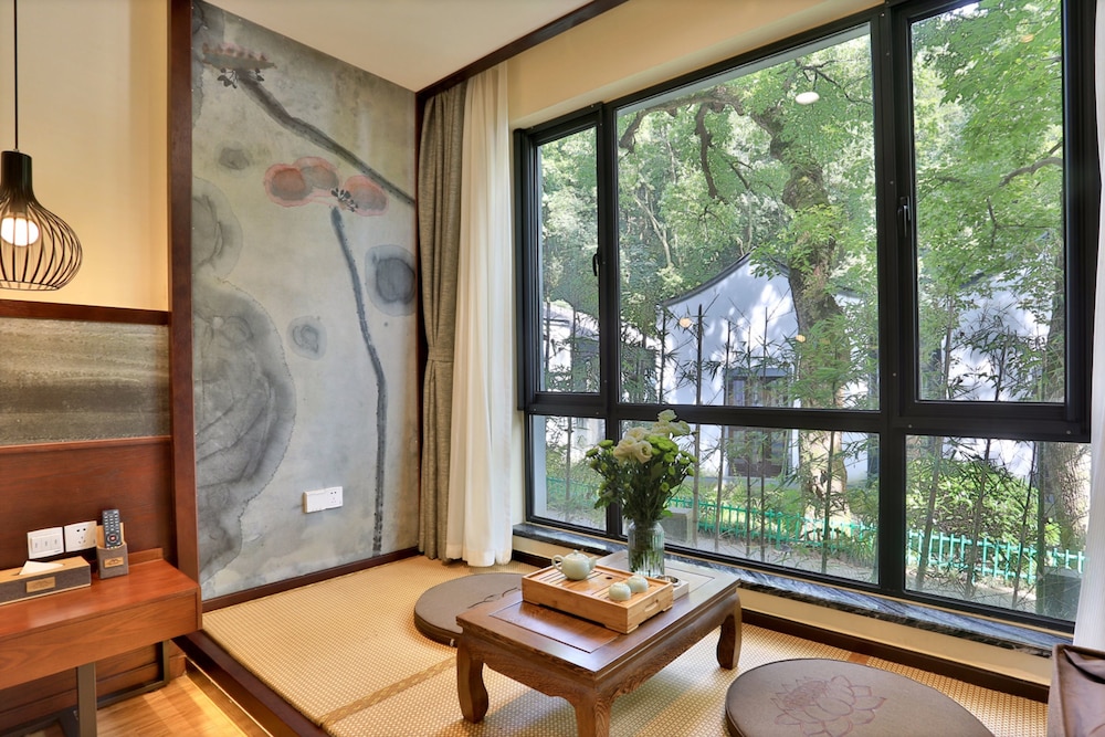 Nostalgia Hotel (West lake Hangzhou) 45/60