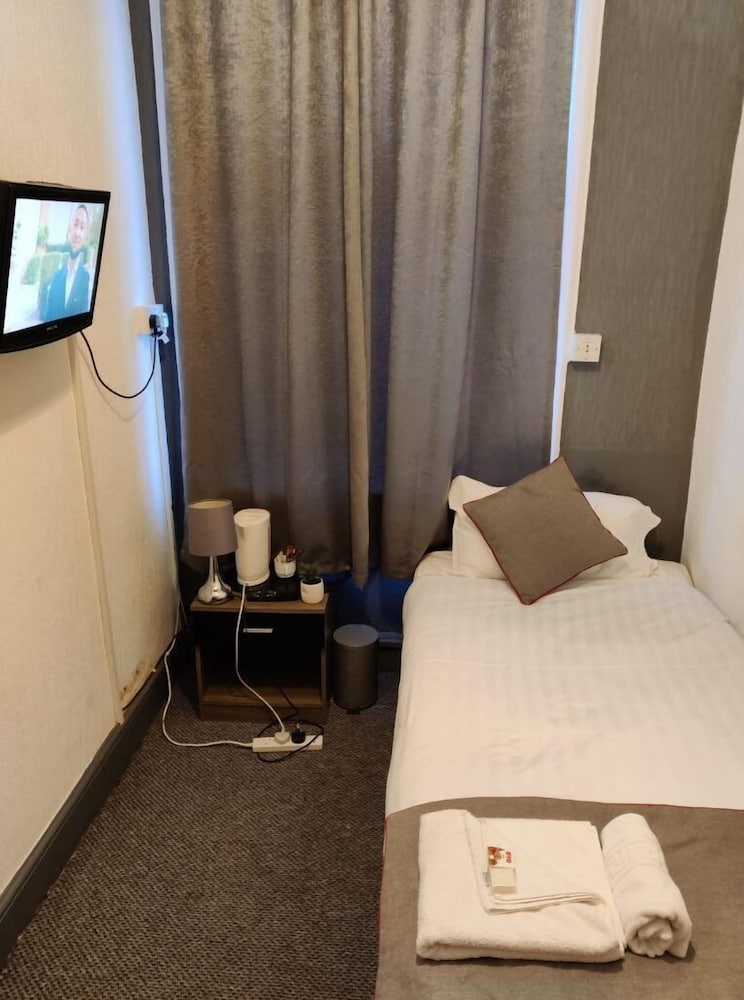 Bank Street Hotel 31/40