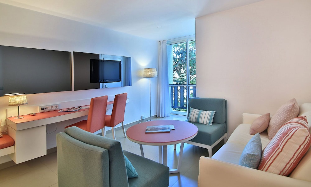 La Creole Beach Hotel and Spa 39/68