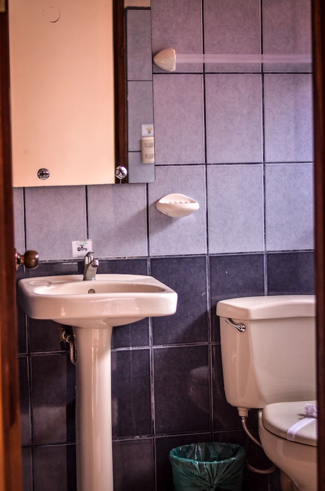 Hostel La Choza Inn 10/60