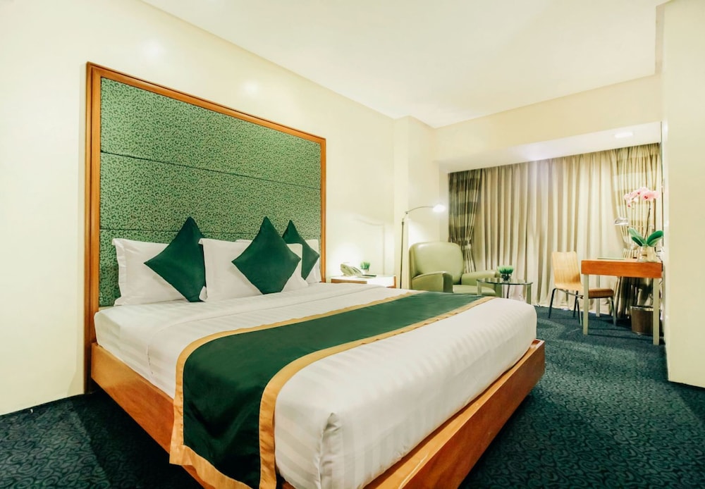 Greenhills Elan Hotel Modern 23/56