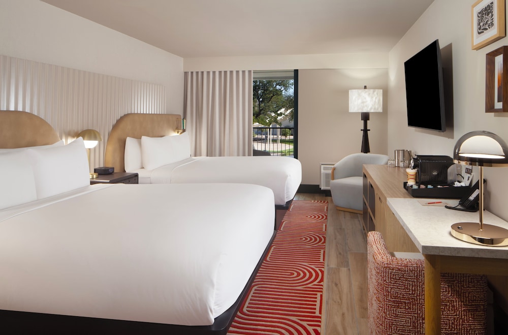 ROOM, 2 QUEEN BEDS, BALCONY