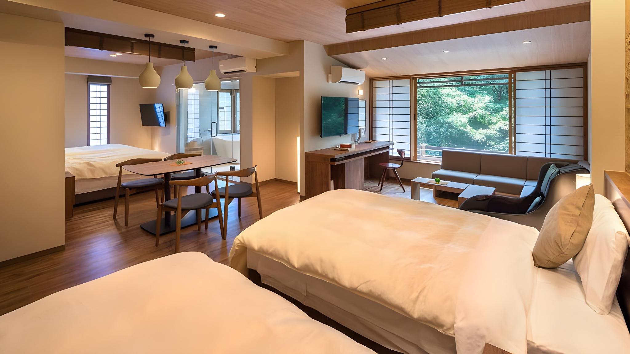 Suite, Mountain Side