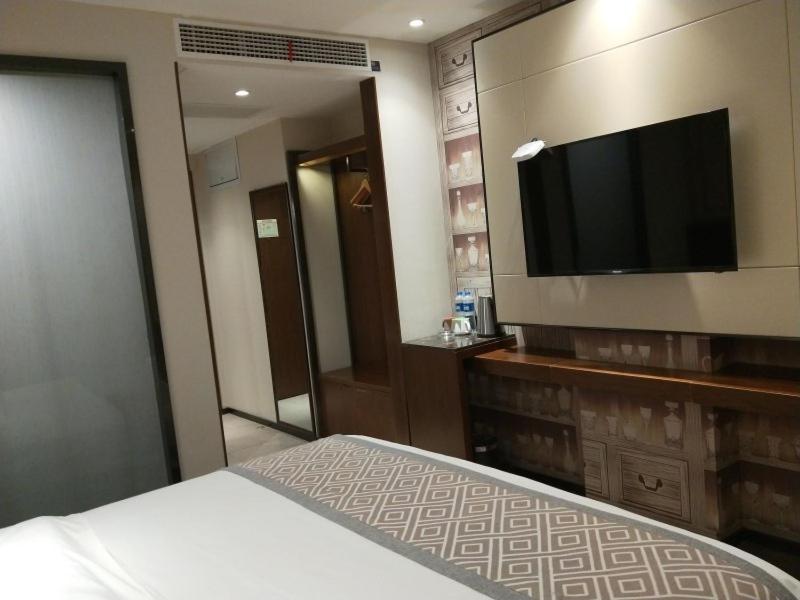 Gem Huainan Tianjia 'an District Chaoyang East Road Wanda Plaza Hotel 16/28