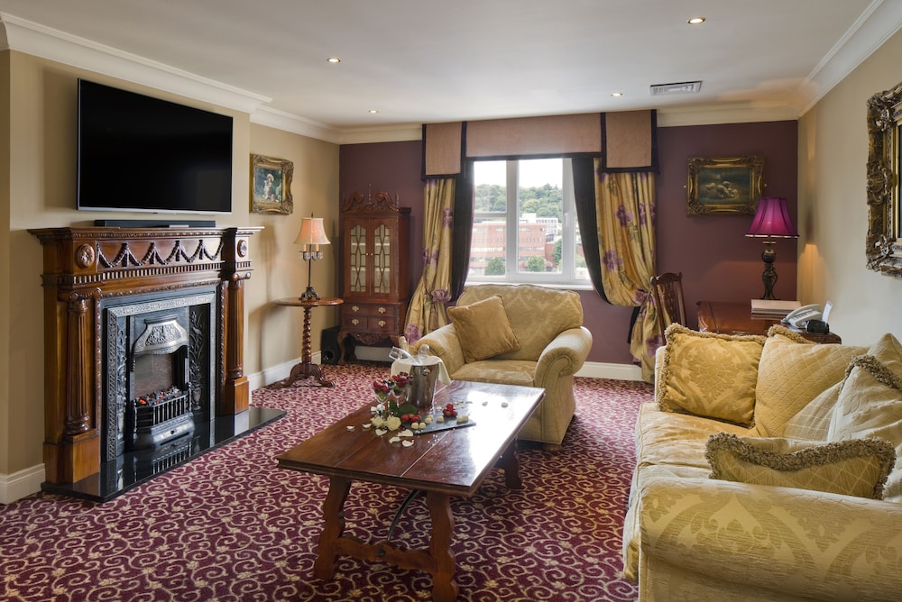 Canal Court Hotel 32/50