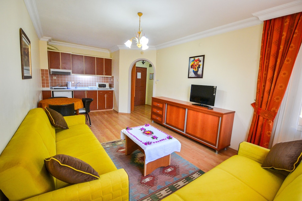 My Home Aparthotel 20/38