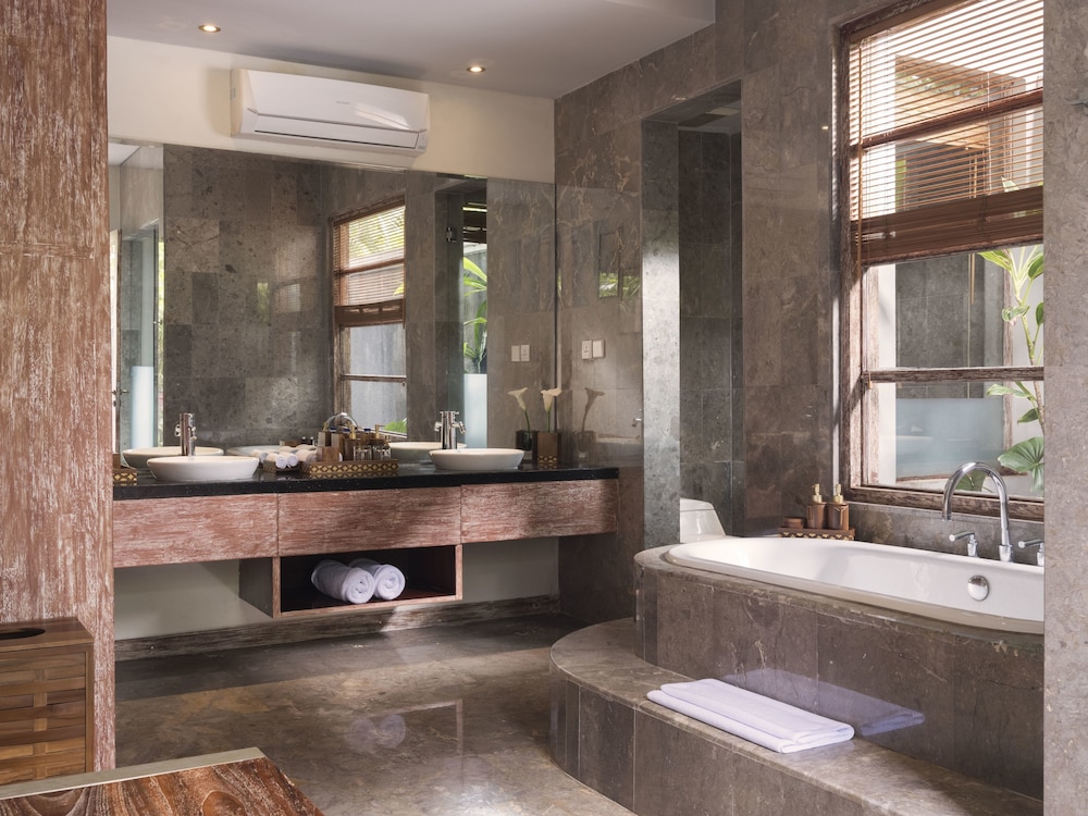 The Wolas Villas And Spa 10/73