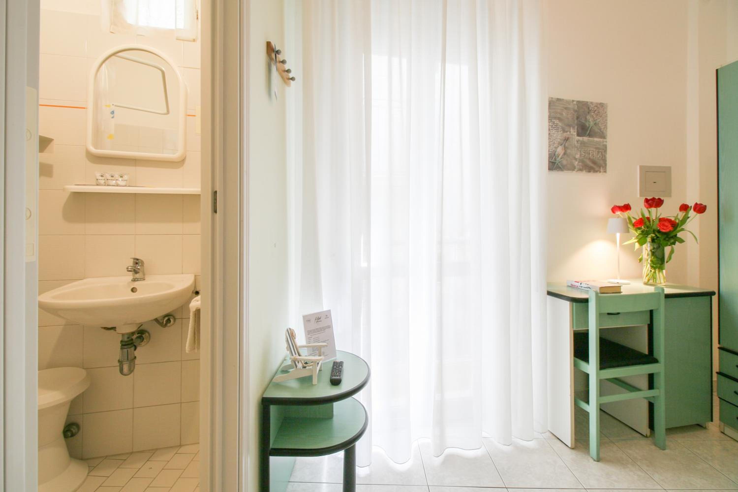 Ambra Hotel Cattolica 8/50