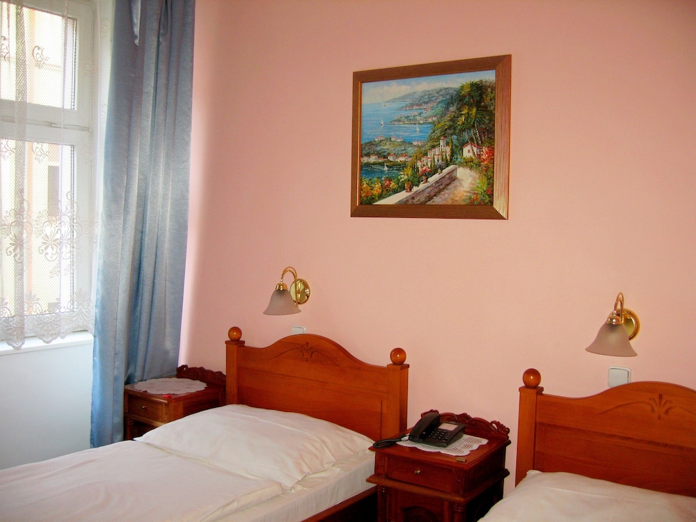 Hotel Opera Prague 17/76