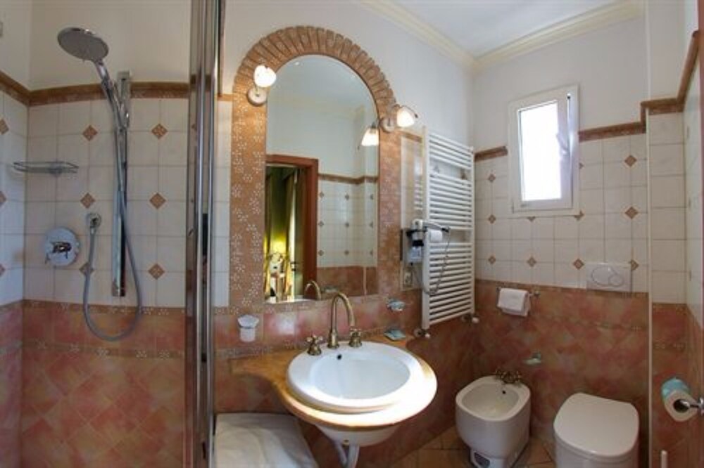 غرفة مفردة بسرير مزدوج، Hotel Pedrini 5/7