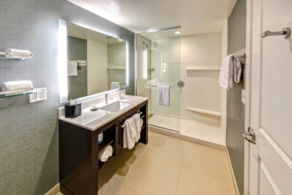 Residence Inn Blacksburg University 11/37