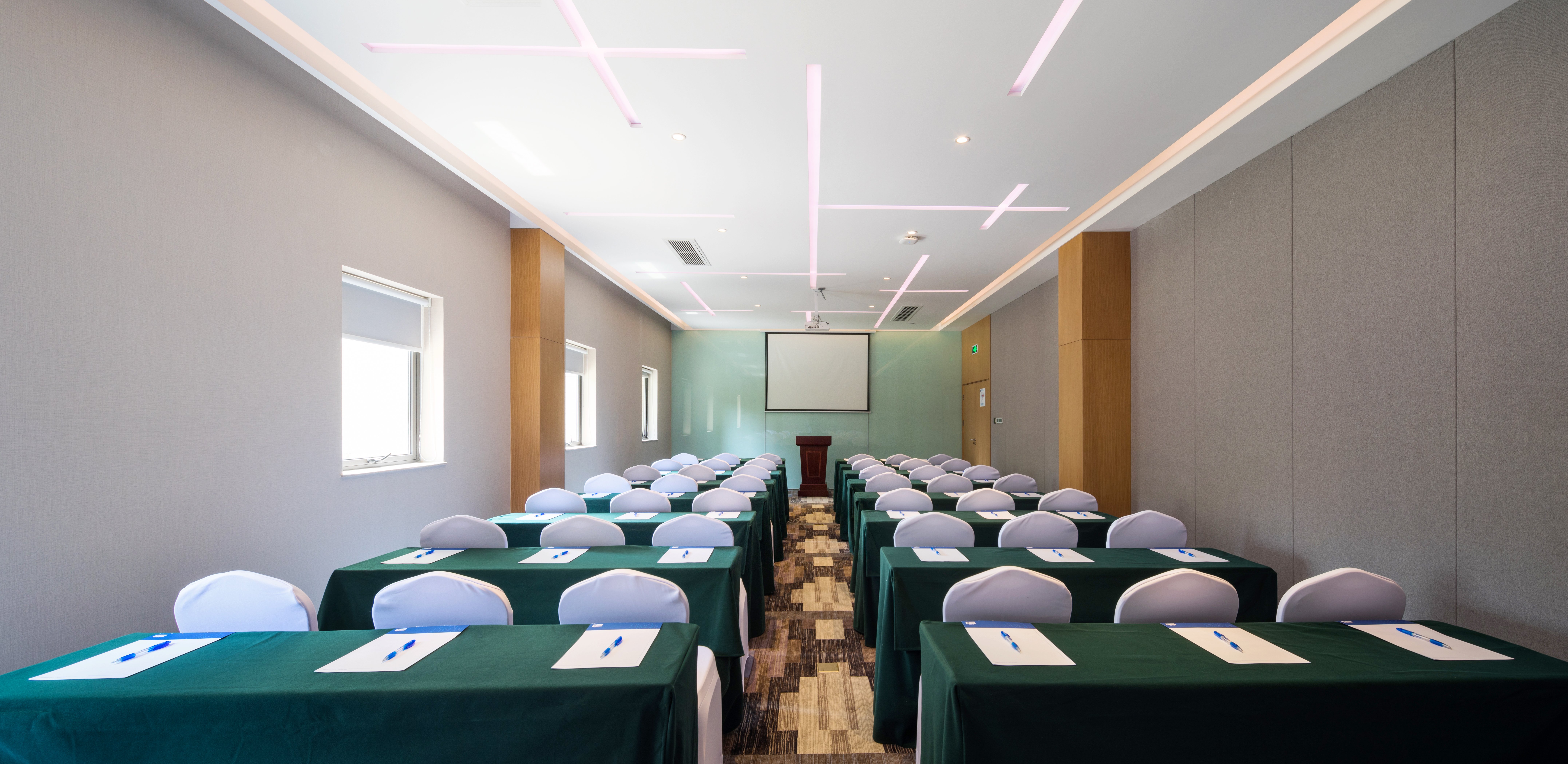 Holiday Inn Express Shaoxing Paojiang 23/29