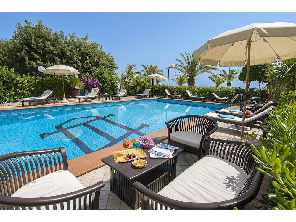 Corallo Hotel 38/57