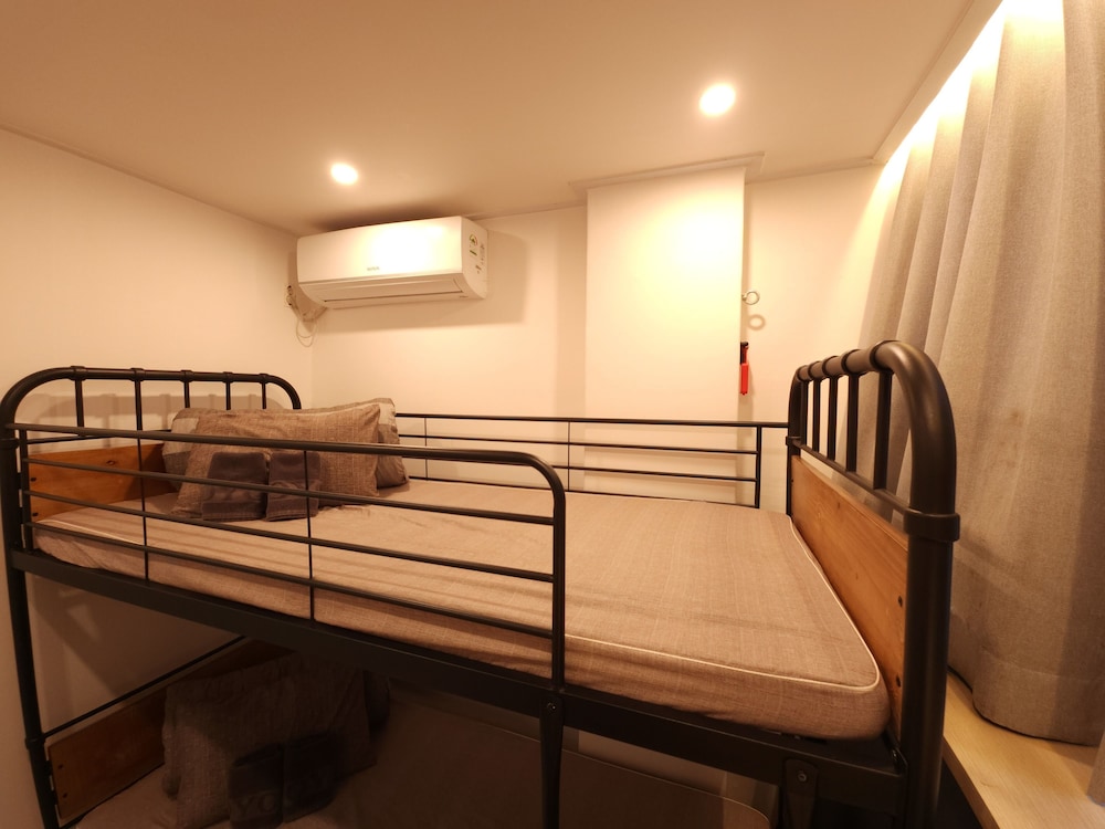 OYO Hostel Myeongdong 3 16/50