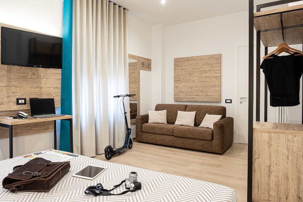 Cuneo Hotel 9/37