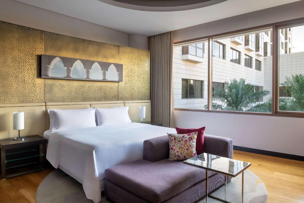 Bridal, 1 Bedroom, Suite, King Bed, Pool View, Club Lounge Access