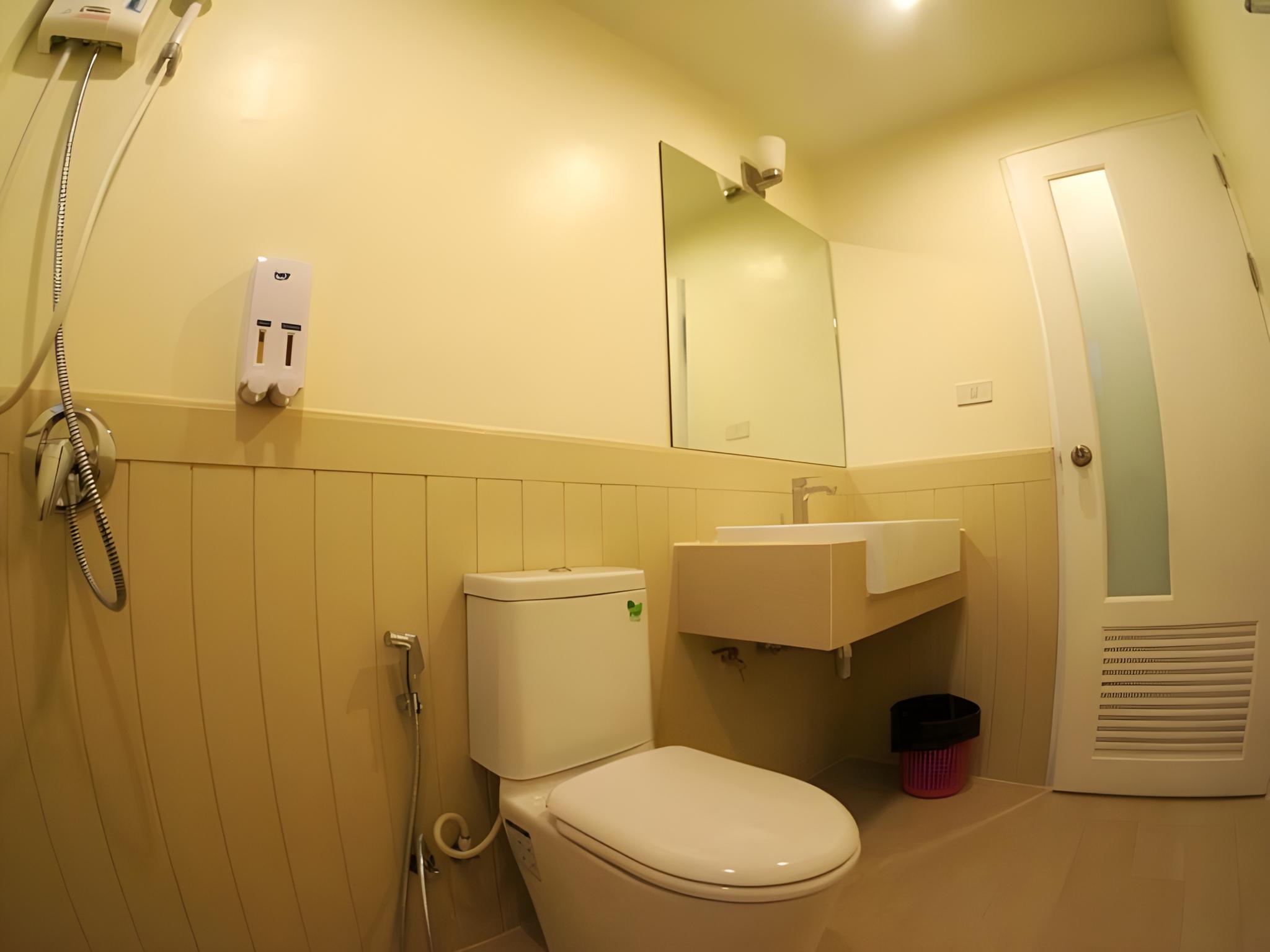 The Sixnature Resort Bangsaen 49/56