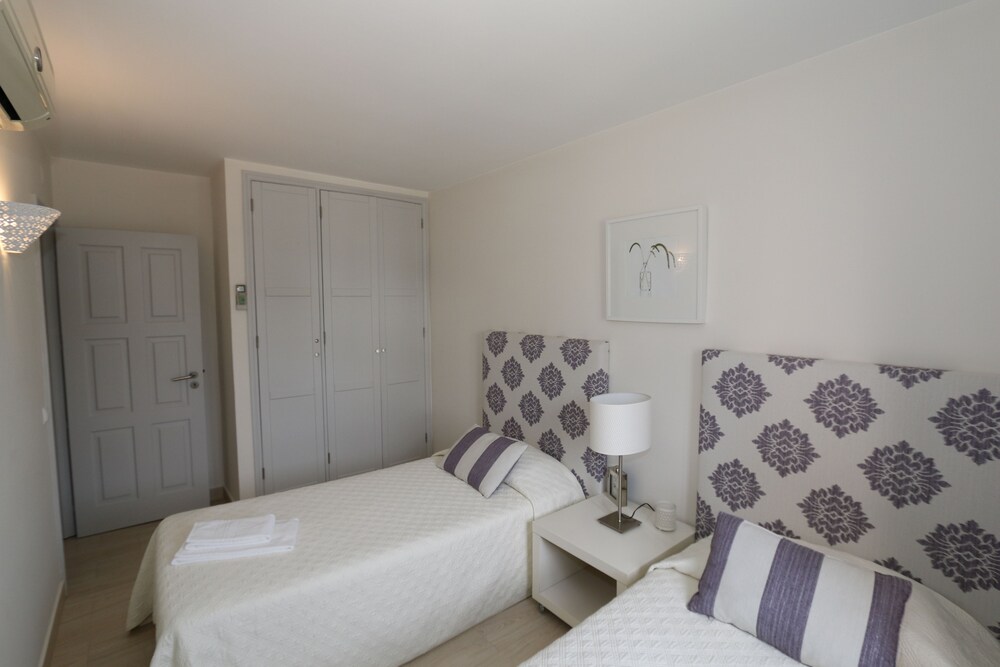APARTAMENTOS THE OLD VILLAGE BY VILLAGE 4U 15/75