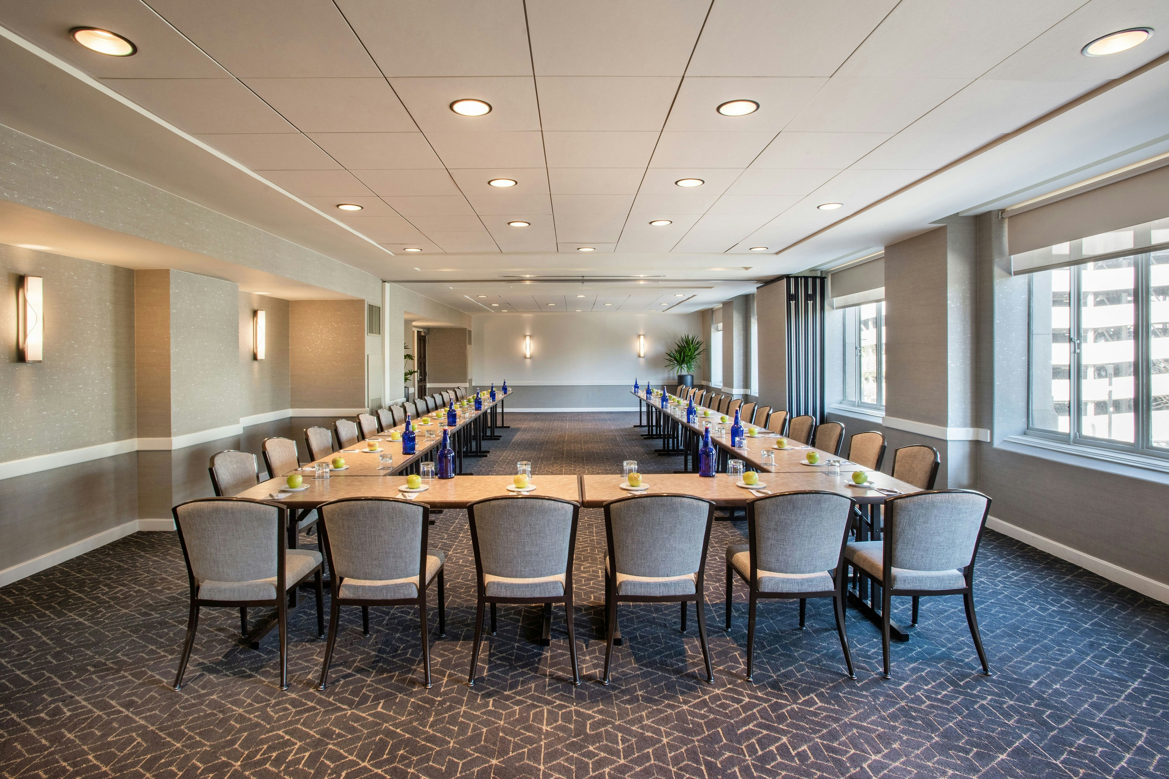 Magnolia Hotel Houston 59/61