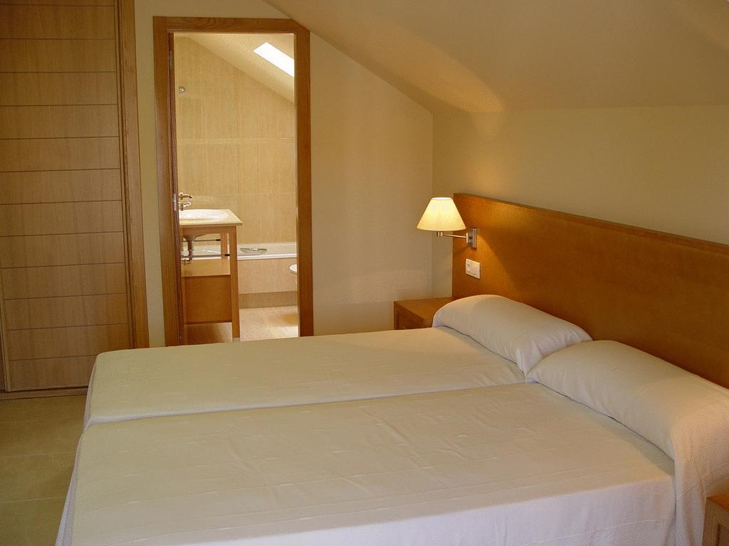 APARTAMENTOS TRISQUEL 3/20