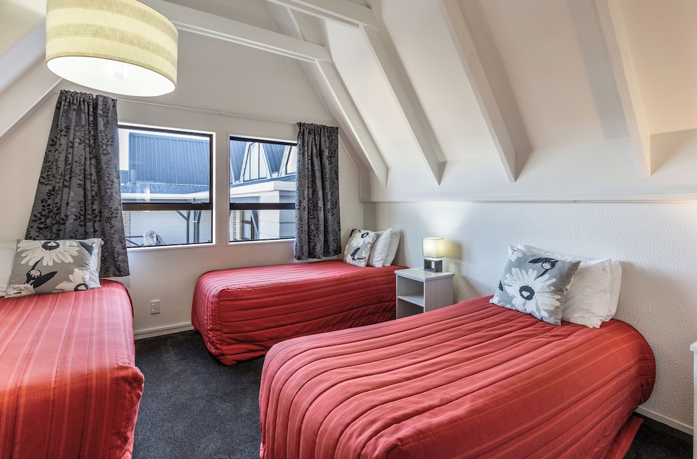 3 BEDROOMS, FAMILY, APARTMENT