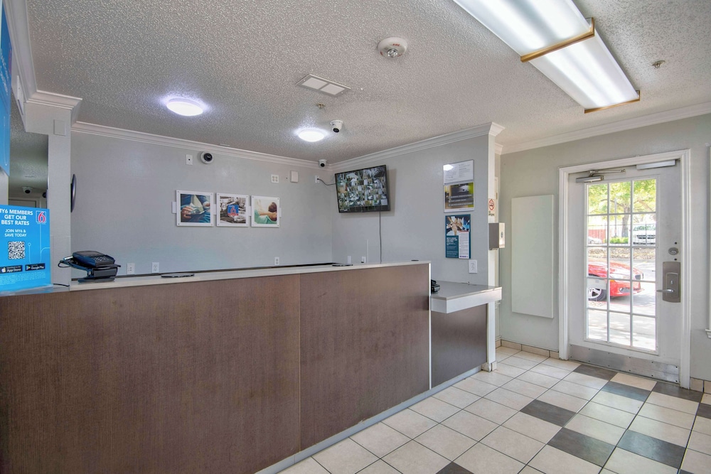 Studio 6 Extended Stay - Austin, TX - Midtown 10/59