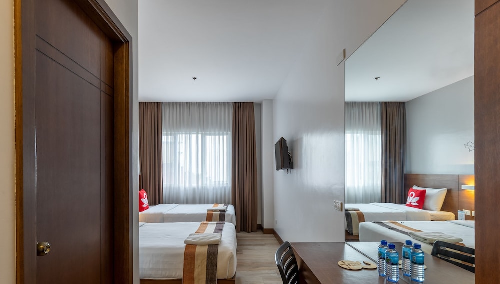The Podium Boutique Hotel 40/40
