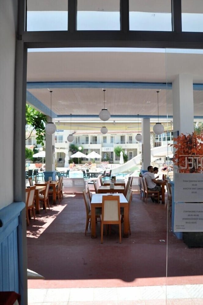 Delfi Hotel And Spa 53/67