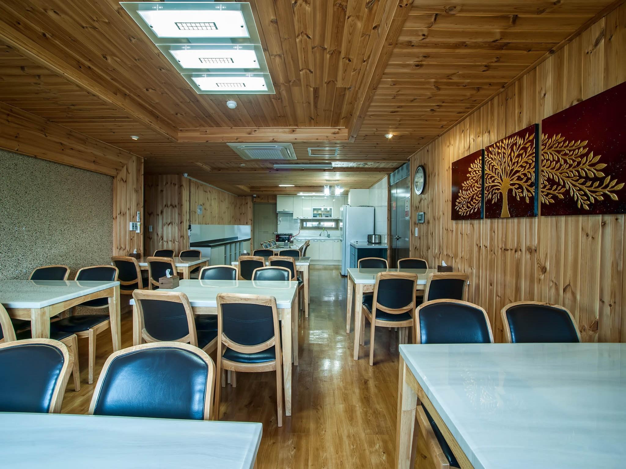 Hotel Maple 23/27