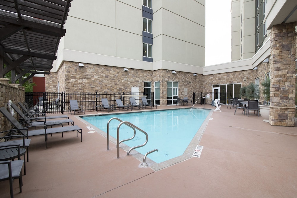 Fairfield Inn Suites San Antonio Downtown Alamo Plaza 30/50