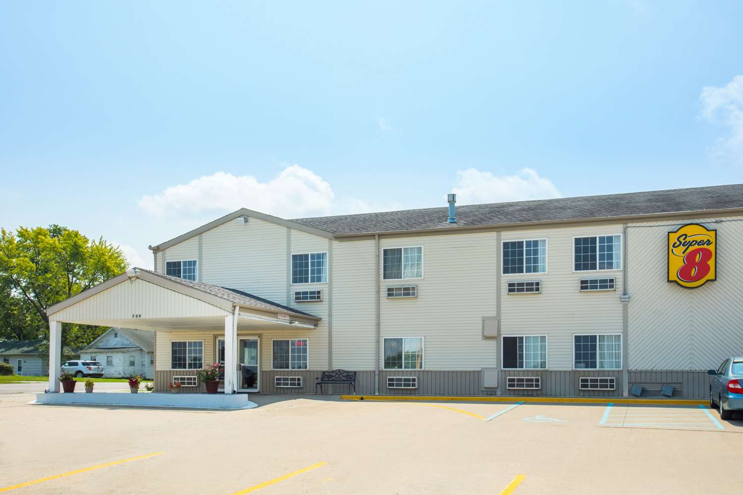Super 8 by Wyndham Sweet Springs 1/11