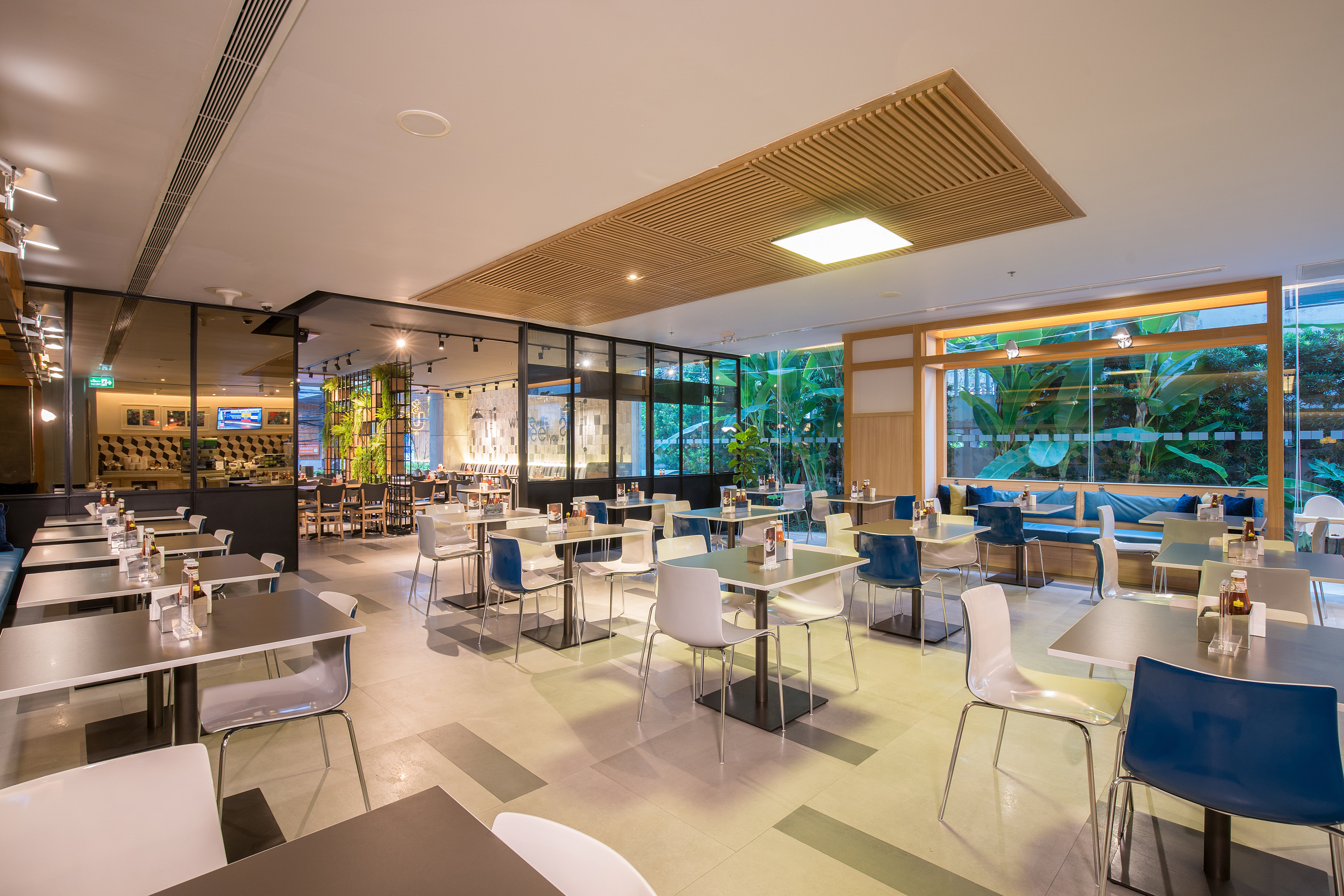 Holiday Inn Express Bangkok Sathorn 52/75