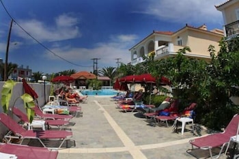 California Beach Hotel - Adults Only 38/48
