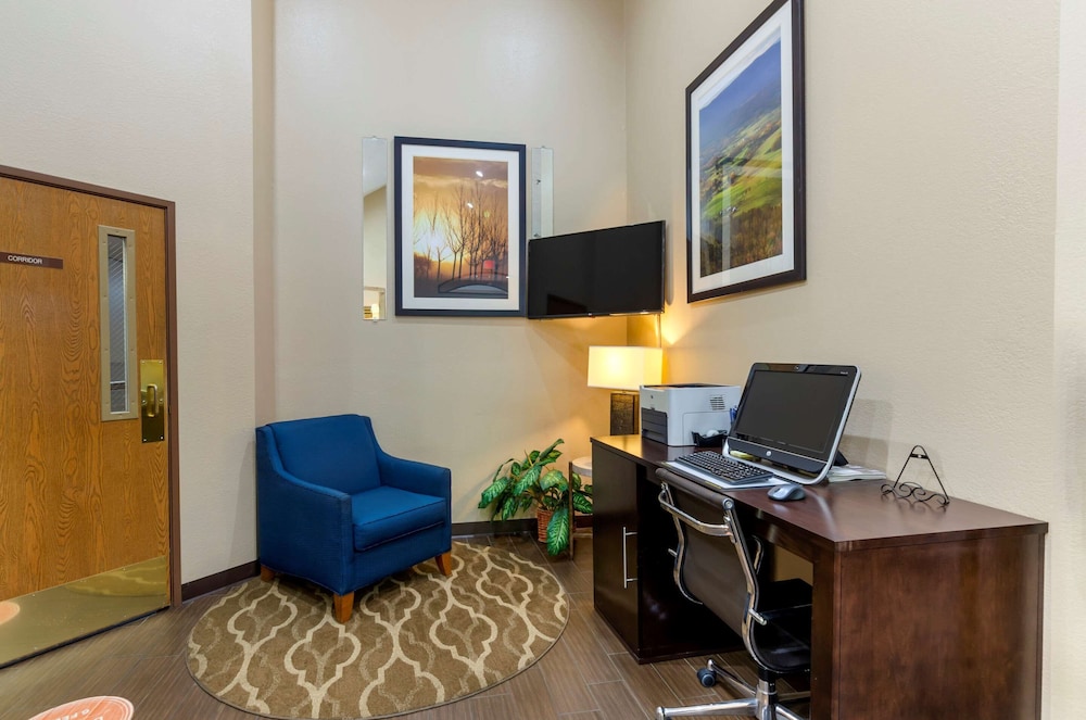 Comfort Inn Atkins 32/37