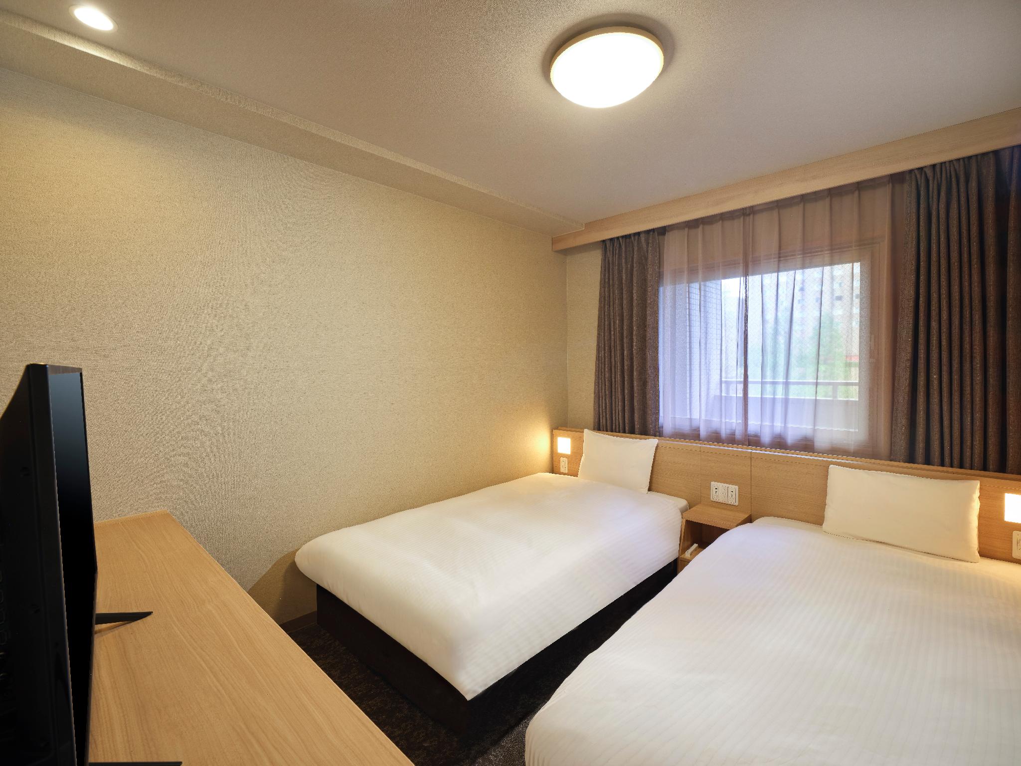 Room, Queen Bed, Boulevard Side