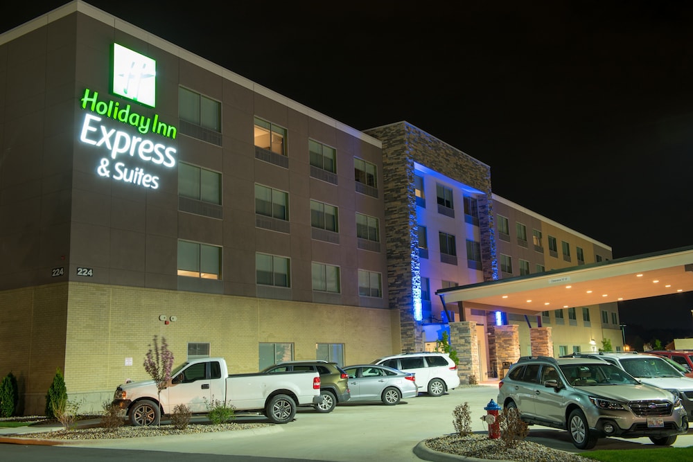 Holiday Inn Express & Suites Fort Wayne North 1/62