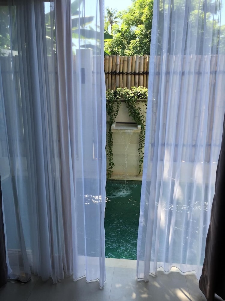 KeRensia Private Pool Villas Gili Air 3/47