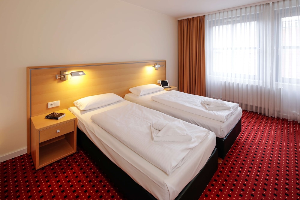Airporthotel Berlin Adlershof 19/75