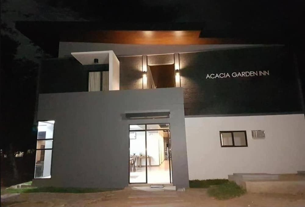 Acacia Garden Inn 8/66