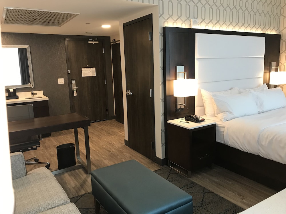 Embassy Suites By Hilton Plainfield Indianapolis Airport 16/70