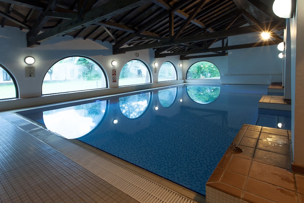Europa Gatwick Hotel 20/50