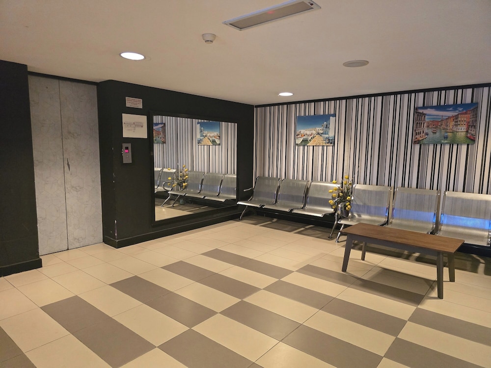 Aster Hotel Bukit Jalil 36/50