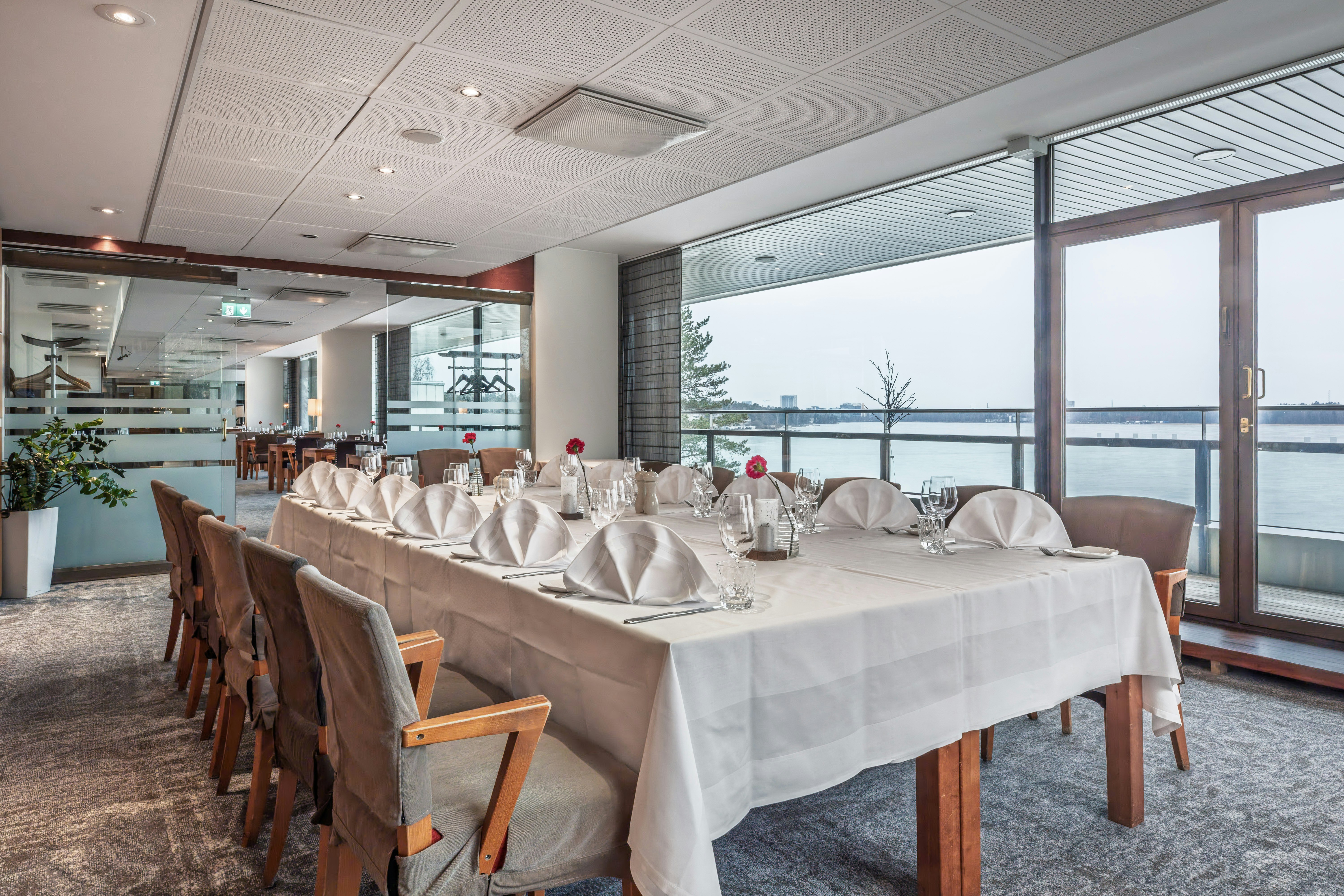 Hilton Helsinki Kalastajatorppa 42/59