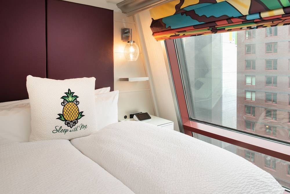 Staypineapple An Artful Hotel Midtown New York 28/65