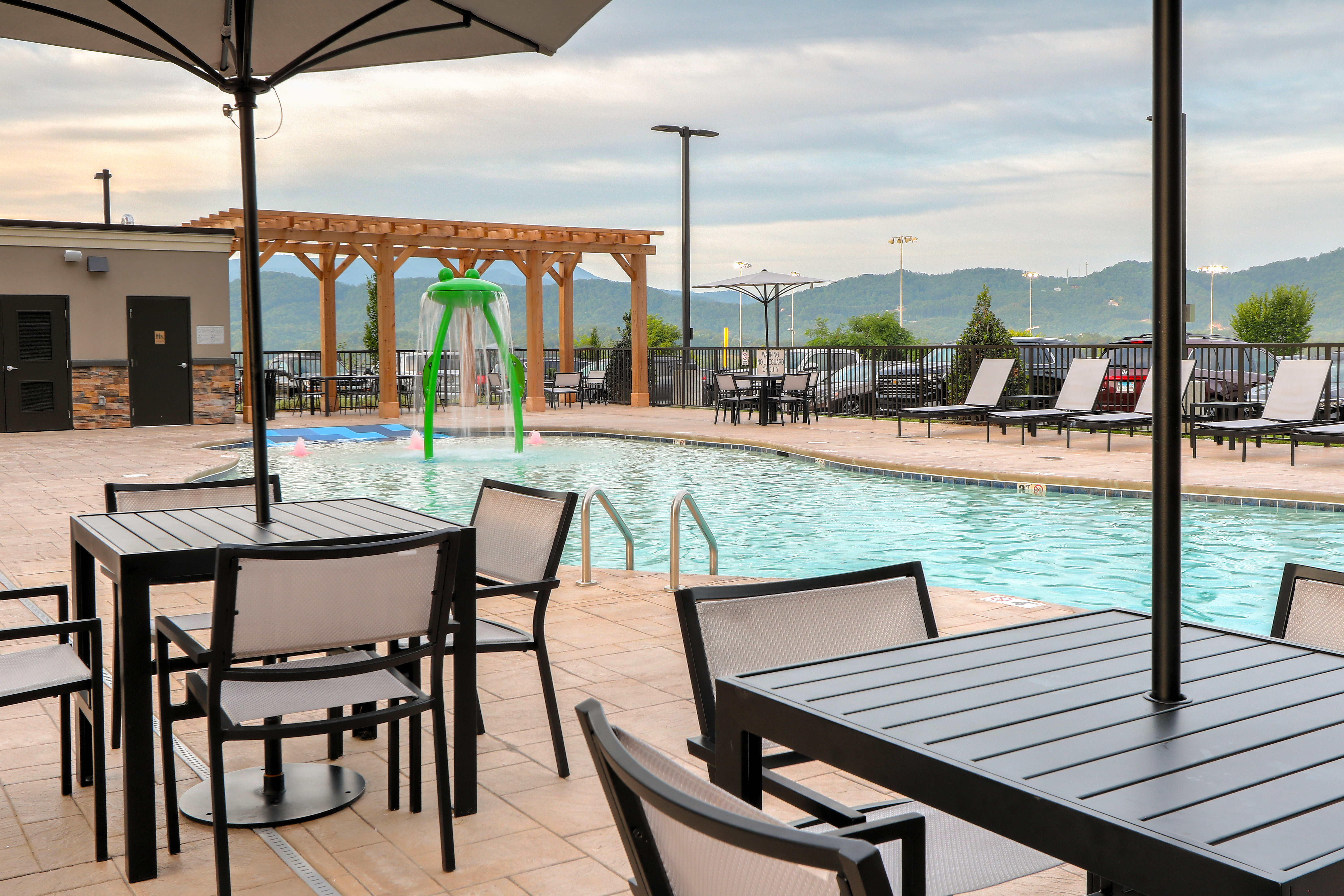 Staybridge Suites Pigeon Forge - Smoky Mtns, an IHG Hotel 31/50