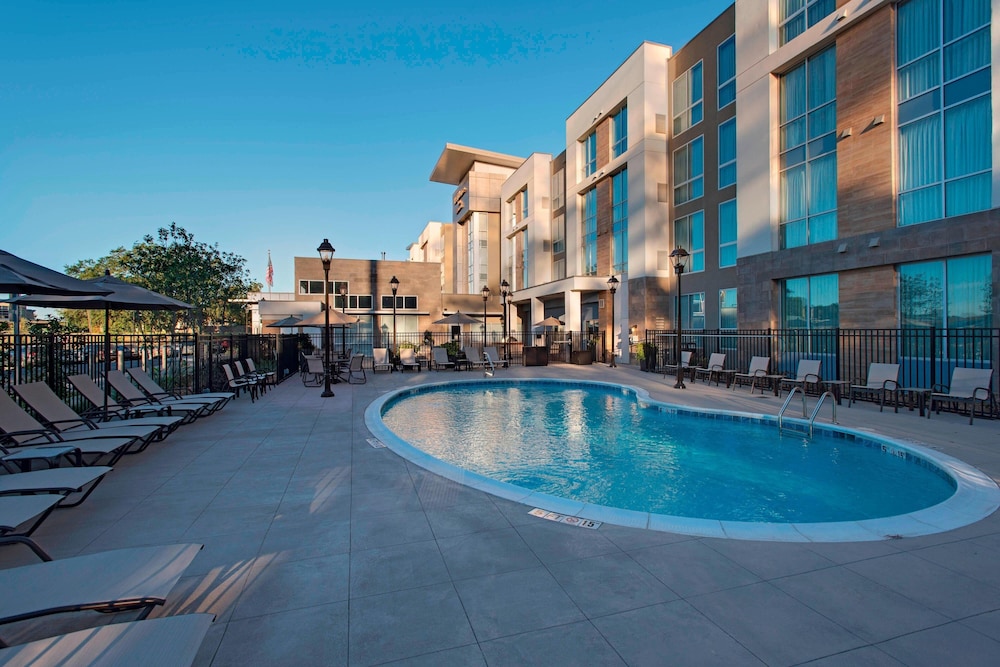 RESIDENCE INN JACKSON THE DISTRICT AT EASTOVER 1/63