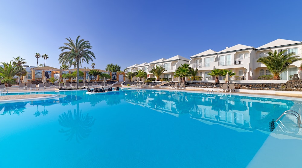 H10 Ocean Suites 2/54