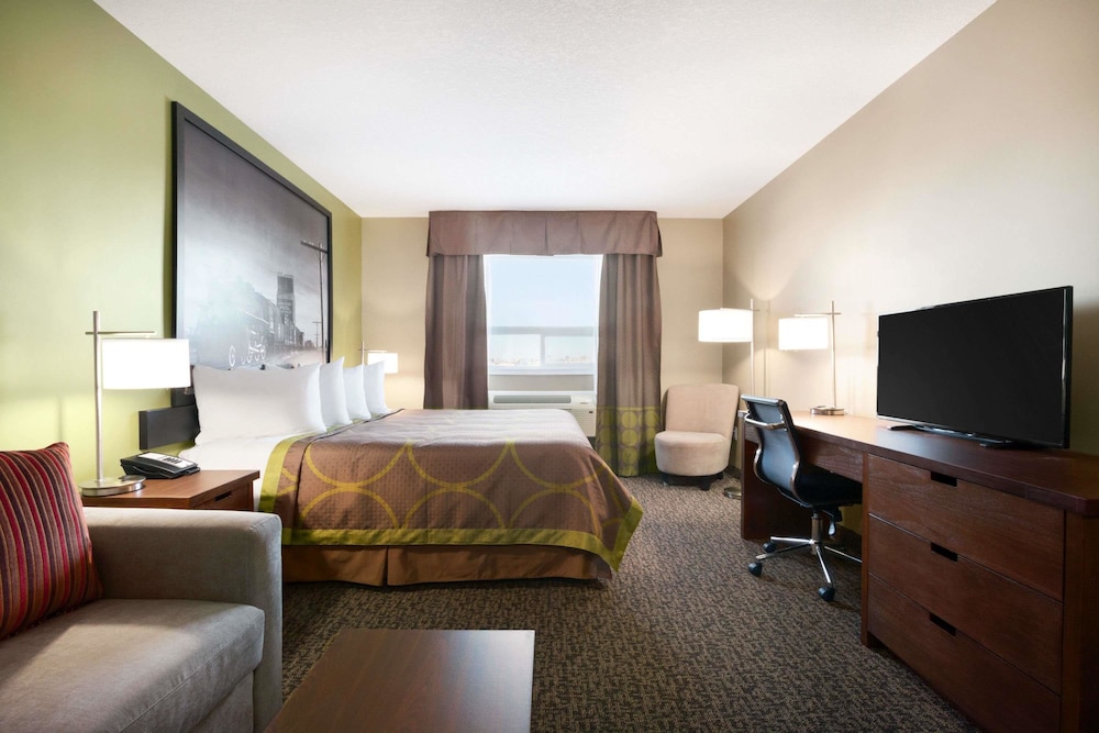Super 8 by Wyndham Regina 17/33