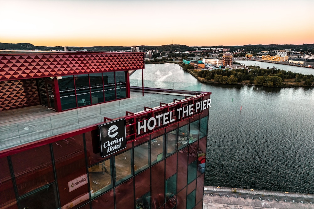 Clarion Hotel The Pier 3/57